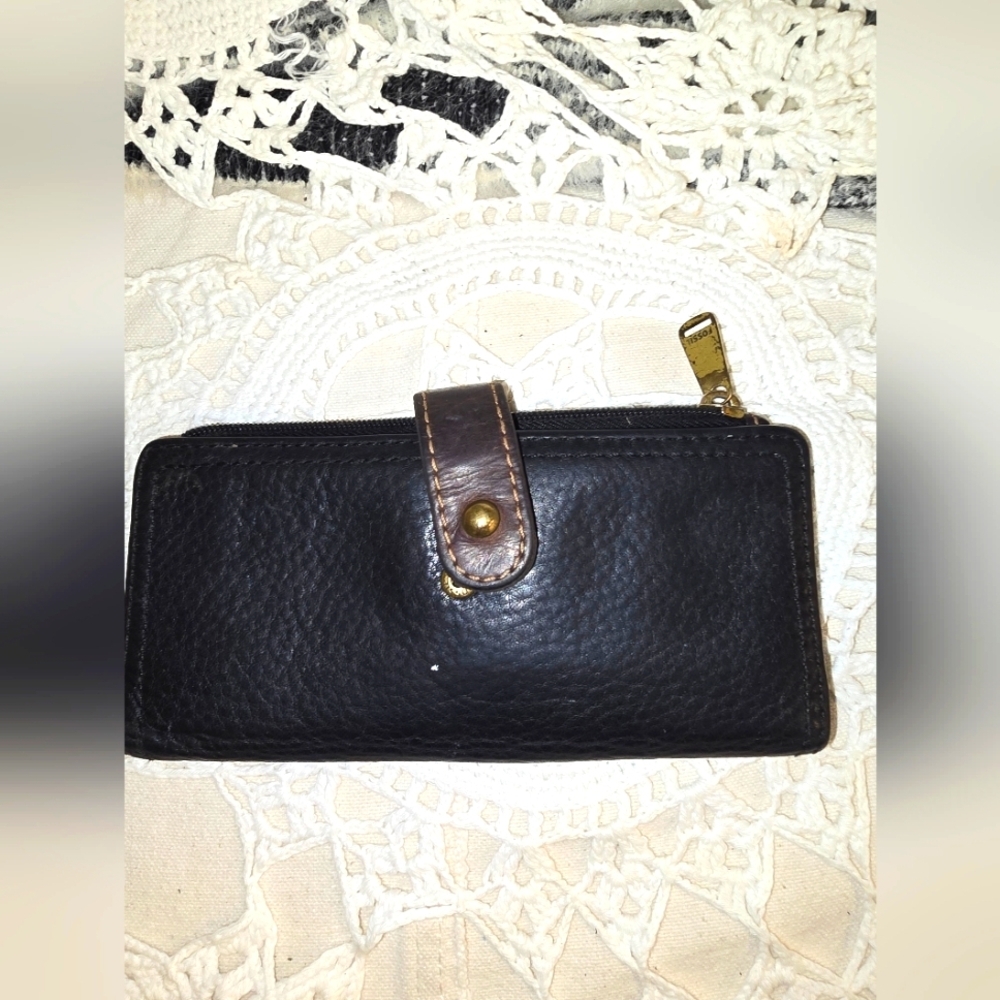 Vintage Fossil Wallet With Snap And Zipper Closure, Leather Black Wallet